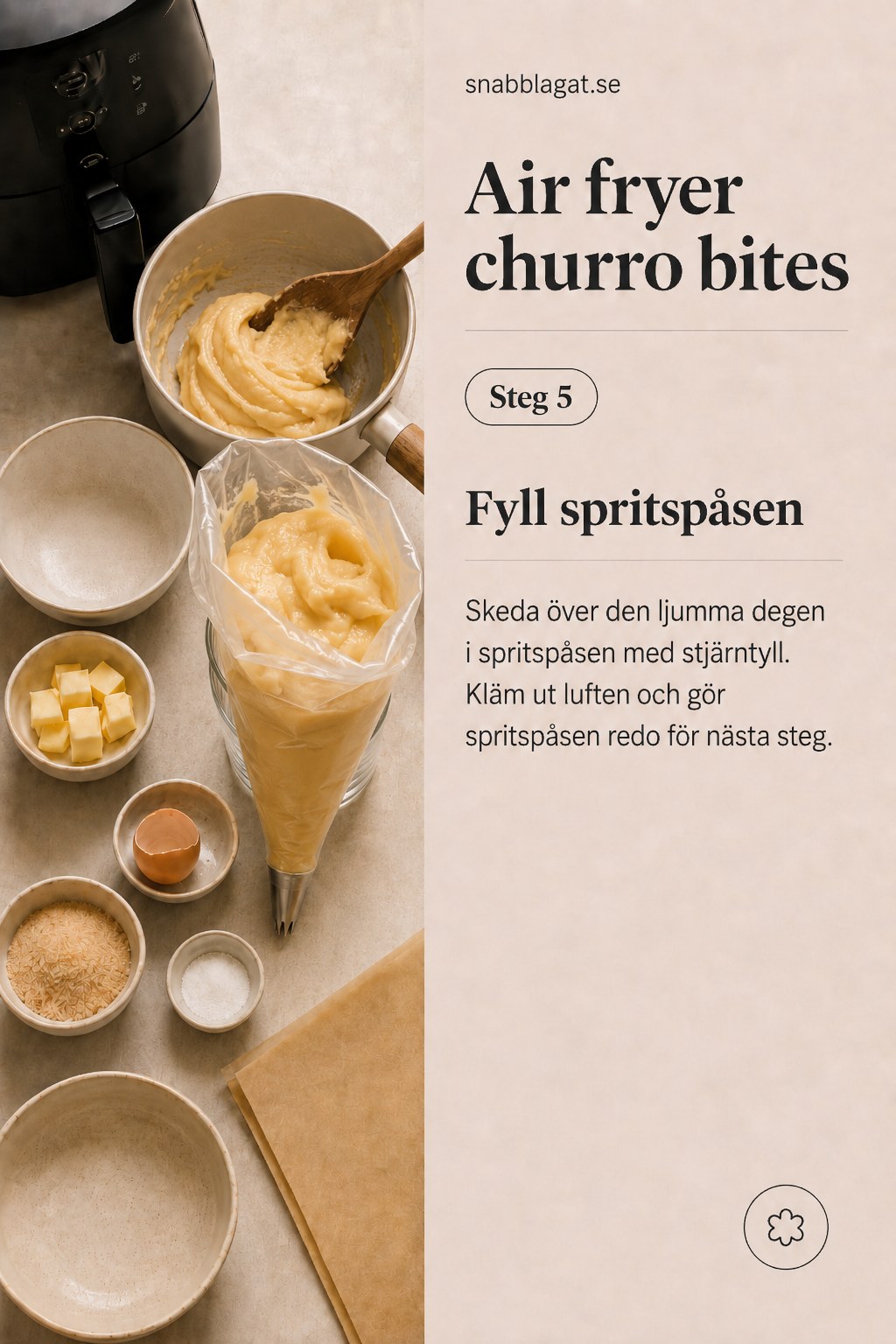 Den ljumna churro-degen skedas över i spritspåse med stjärntyll inför airfrysning