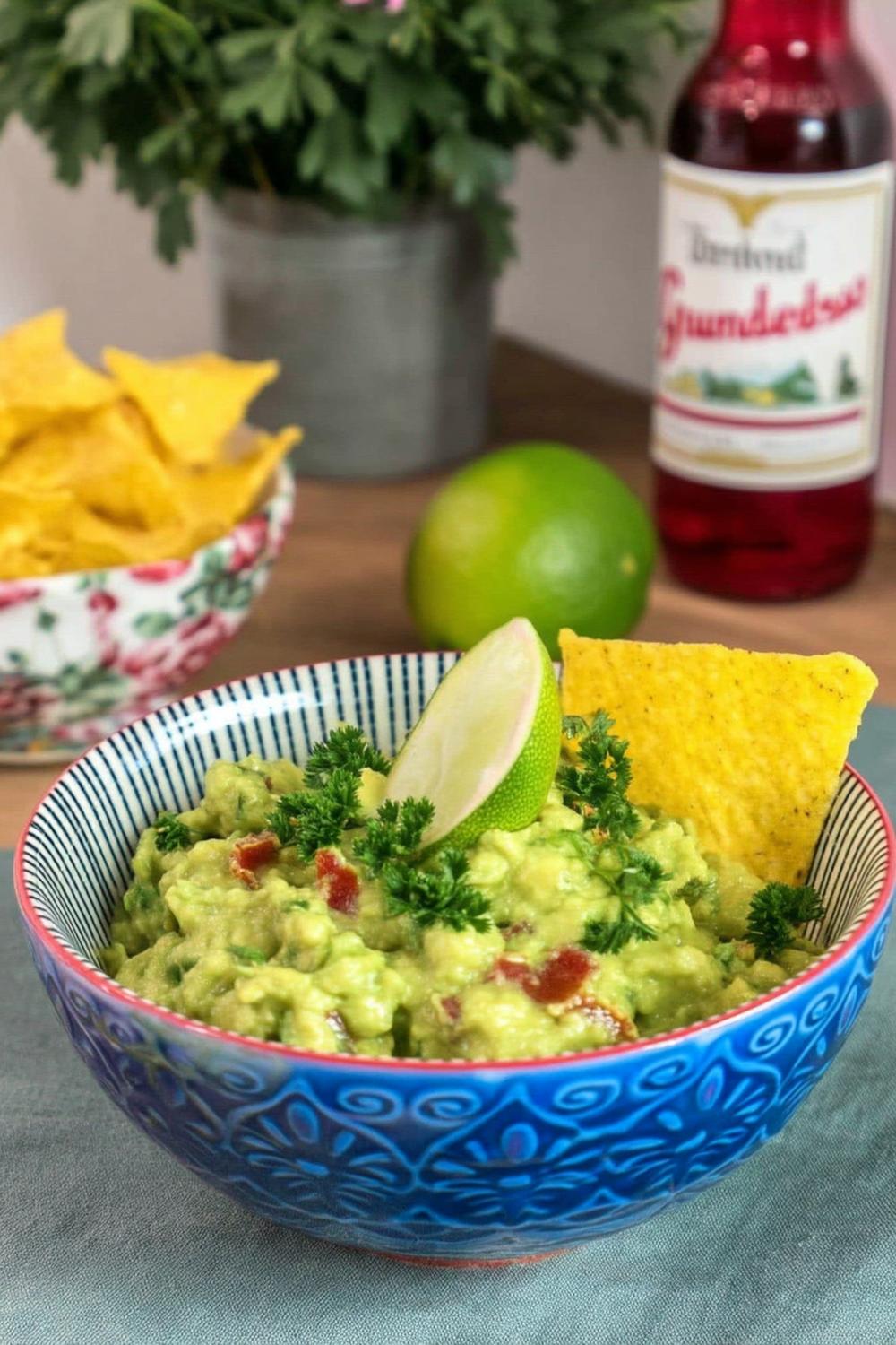 Blåmönstrad Skål med Persilja