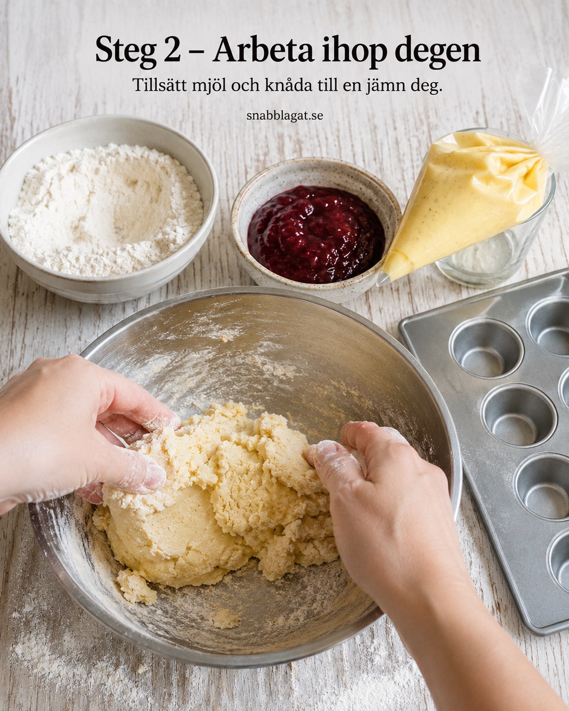 Mördegen knådas jämn för hand inför vaniljkrämsgrottor med hallonsylt, redo att formas i skal